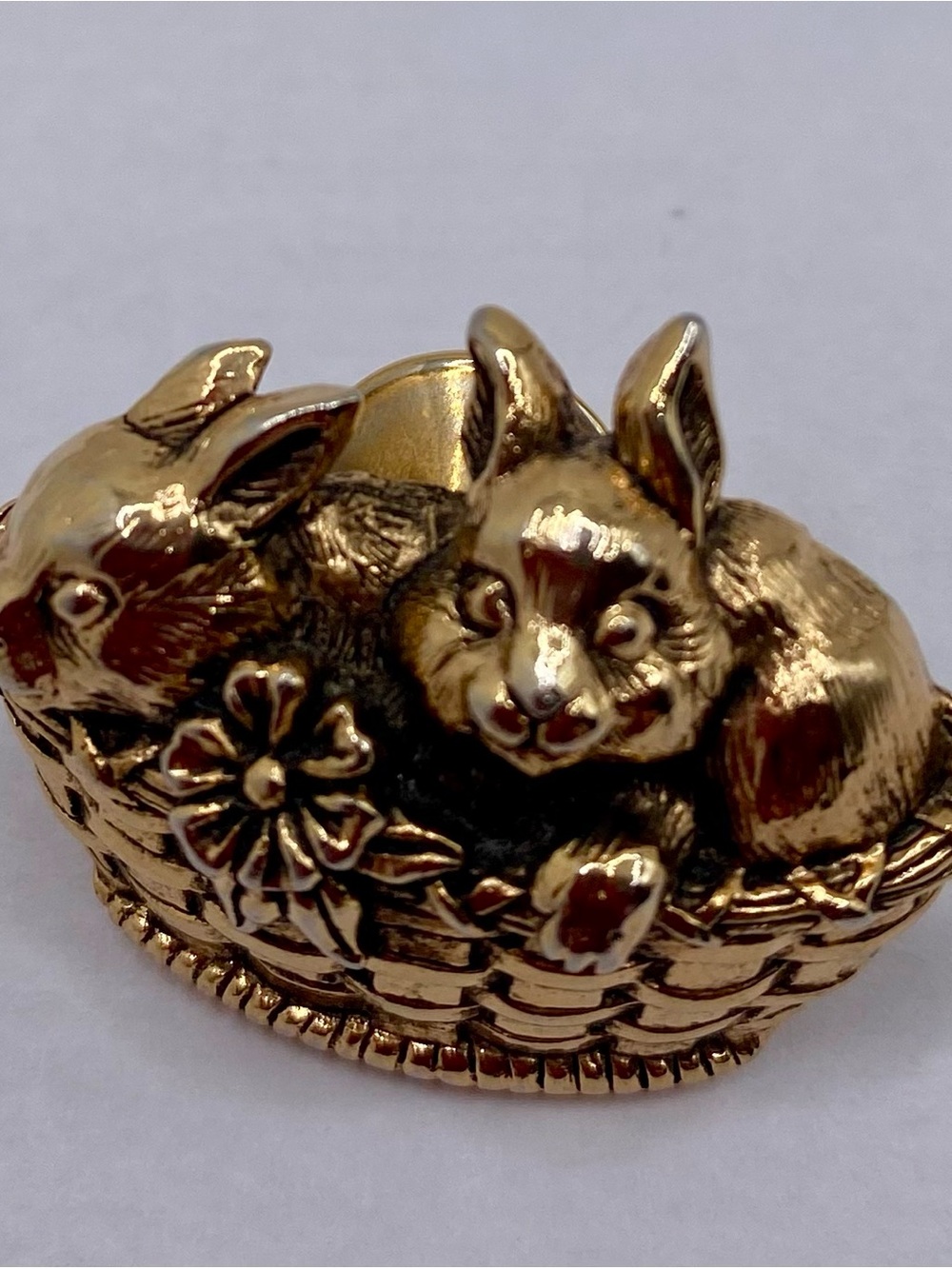 Gold tone Bunny Basket women’s brooch